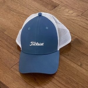 Titleist Golf hat.